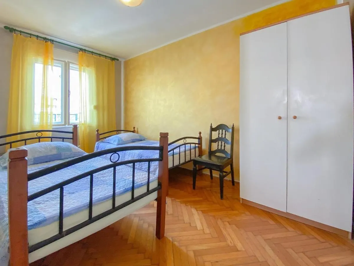 Apartment Aleksandra Novigrad